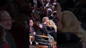 El emotivo abrazo entre lágrimas de Céline Dion y Adele