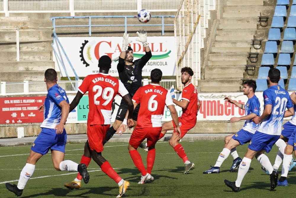 El derbi entre el Figueres i el Girona B en imatges