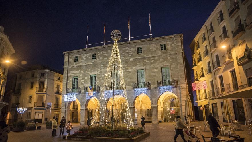 L&#039;Ajuntament de Manresa passa de pagar 19.000 euros en llums de Nadal a aportar-ne 100.000