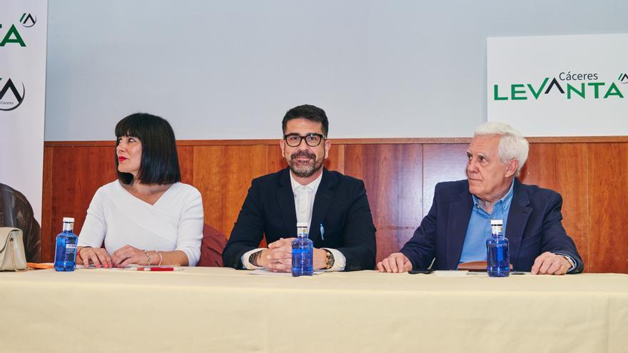 Los proyectos de Felipe Vela para Cáceres: un teleférico a la Montaña y una oficina de gestión