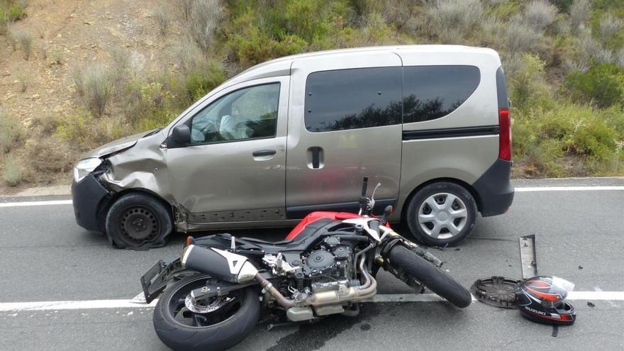 Dos heridos al chocar una furgoneta y una motocicleta en Fanzara