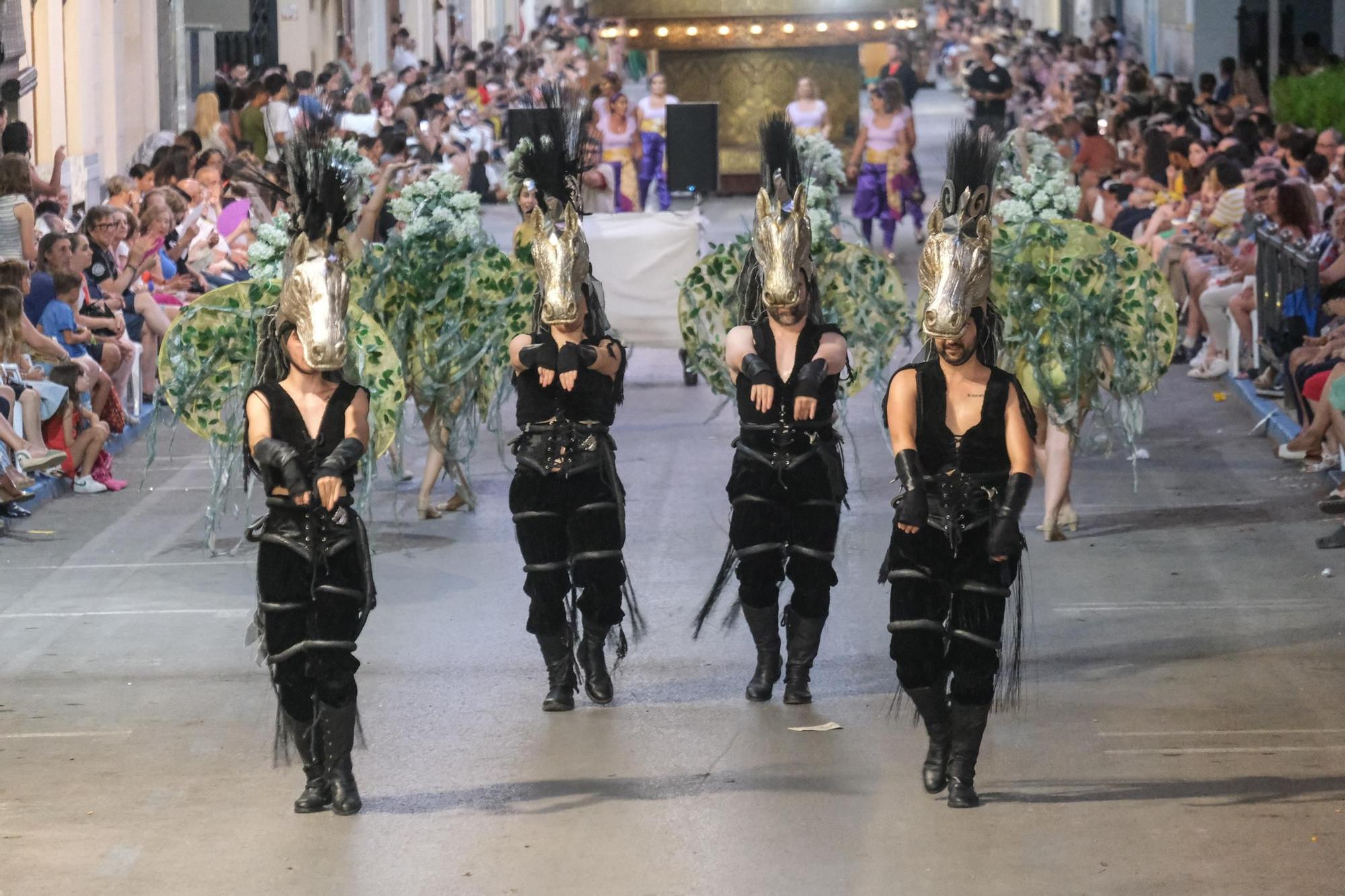 La Entrada Mora de las fiestas de Novelda, en imágenes