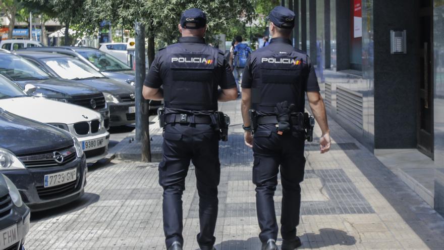 Tres detenidos por un robo frustrado en el pub &#039;The blue corner&#039; de Cáceres