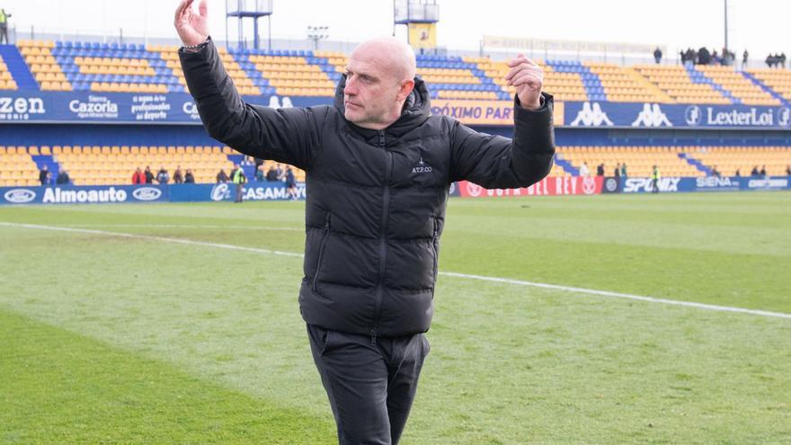 Julián Calero, celebrando el miércoles la clasificación en la Copa del Rey. | LOF