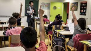 L’Educació a Espanya millora però segueix per sota de la mitjana.