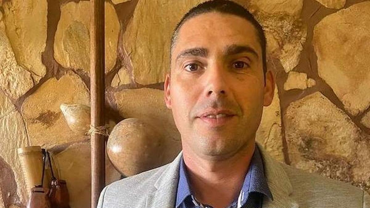 Galardonado por la Asociación Cultural Entre Amigos.