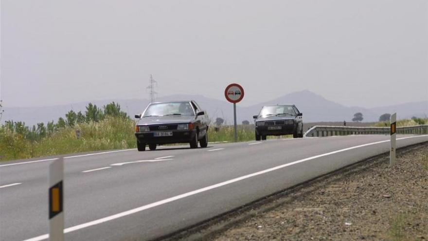 Empresarios pacenses reclaman a la Junta hacer más rápida la carretera Badajoz-Cáceres