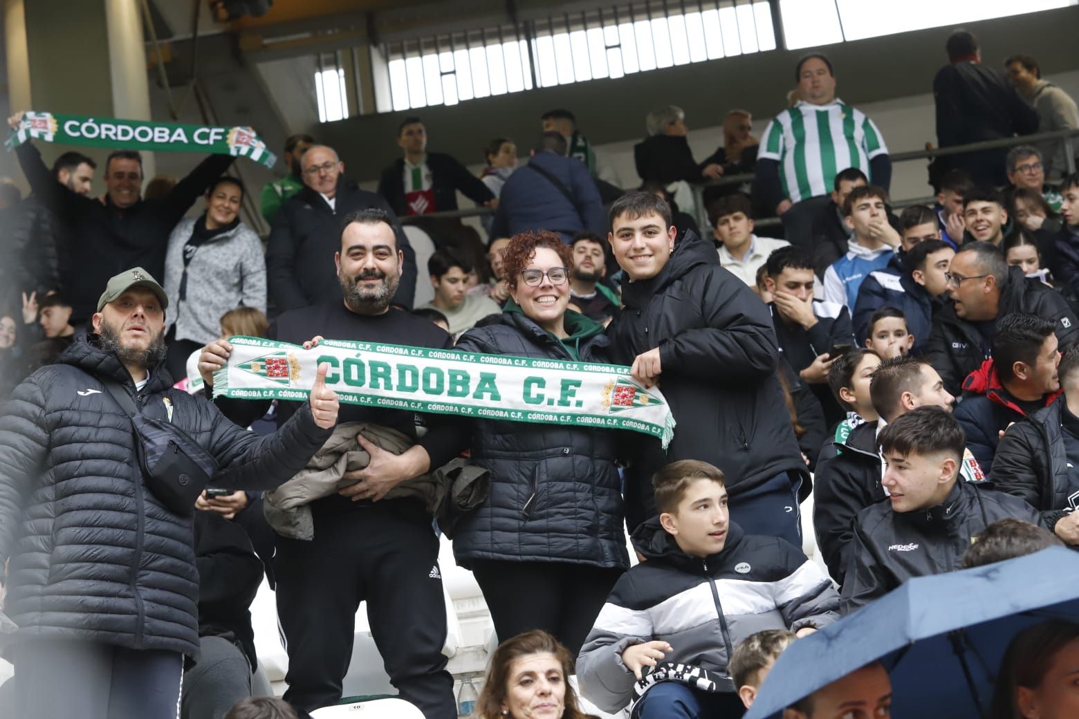 Córdoba CF-Racing de Santander | Las imágenes de la afición blanquiverde en El Arcángel