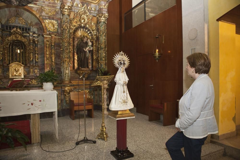 Retiran la imagen de la virgen del Carbayu del Ayuntamiento de Langreo y la colocan en la capilla del la residencia geriátrica Virgen del carbayu
