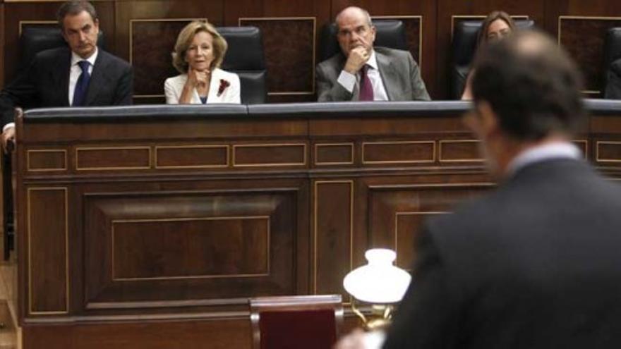 Zapatero: &quot;Me siento responsable del elevado paro&quot;