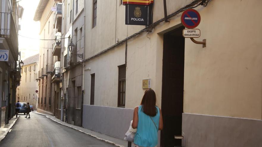 Los cortes de luz diarios persisten en la comisaría de Xàtiva otro verano más