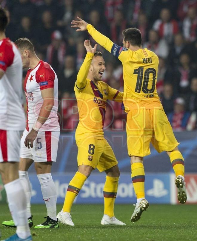 Las fotos del partido entre el Slavia de Praga y el FC. Barcelona de Liga de Campeones, disputado en el Eden Arena de Praga.