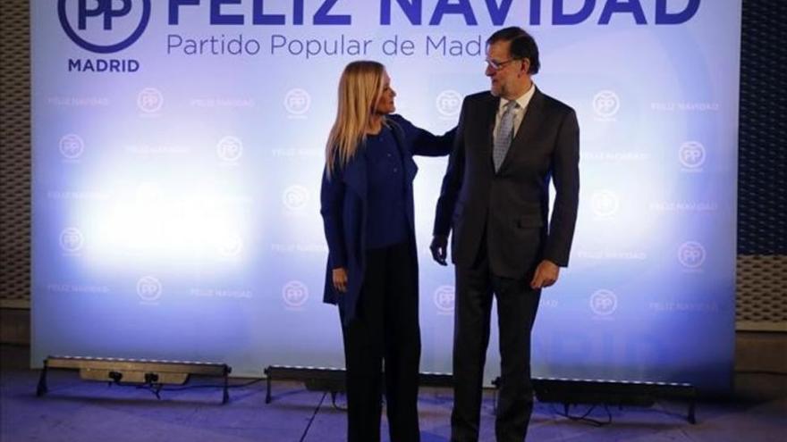 Cifuentes desafía a Rajoy a someterse al voto de la militancia