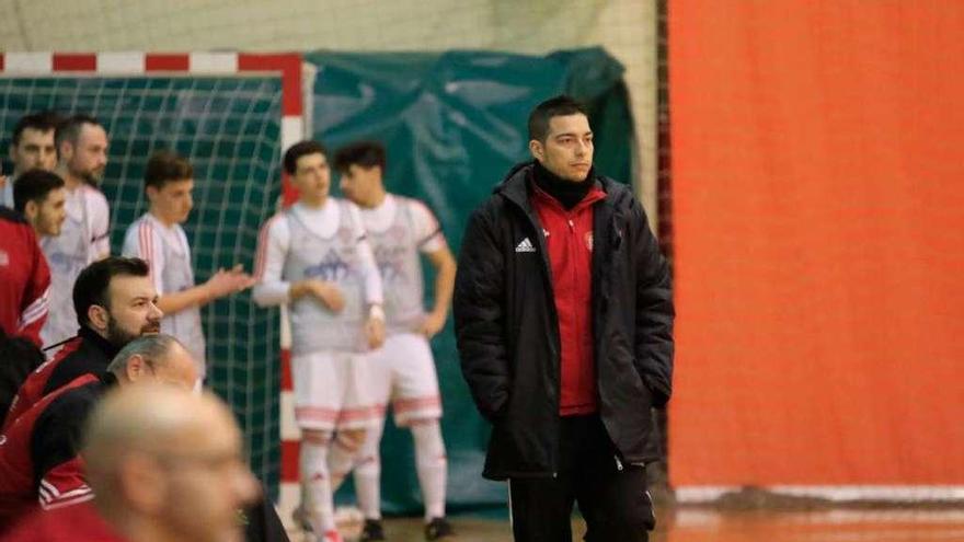 El exentrenador del FS Zamora Antonio Fernández, durante un partido de la pasada temporada.