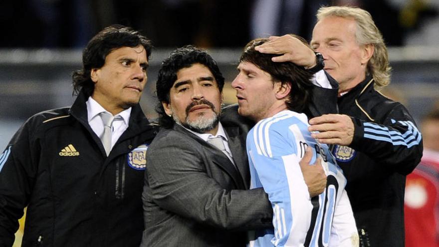 Maradona y Messi, en una imagen de archivo