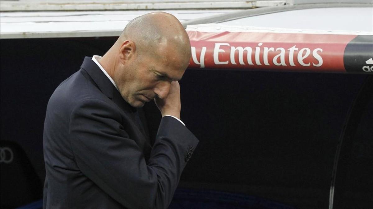 Zidane, desbordado tras la derrota frente al Barça Zidane, desbordado tras la derrota frente al Barça