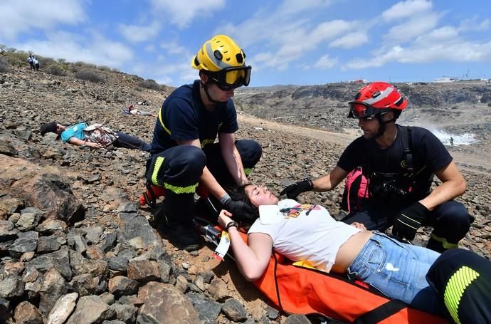 10/04/2019 SAN BARTOLOME DETIRAJANA. Simulacro accidente aéreo del Ejercito del Aire.  Fotógrafa: YAIZA SOCORRO.  | 10/04/2019 | Fotógrafo: Yaiza Socorro