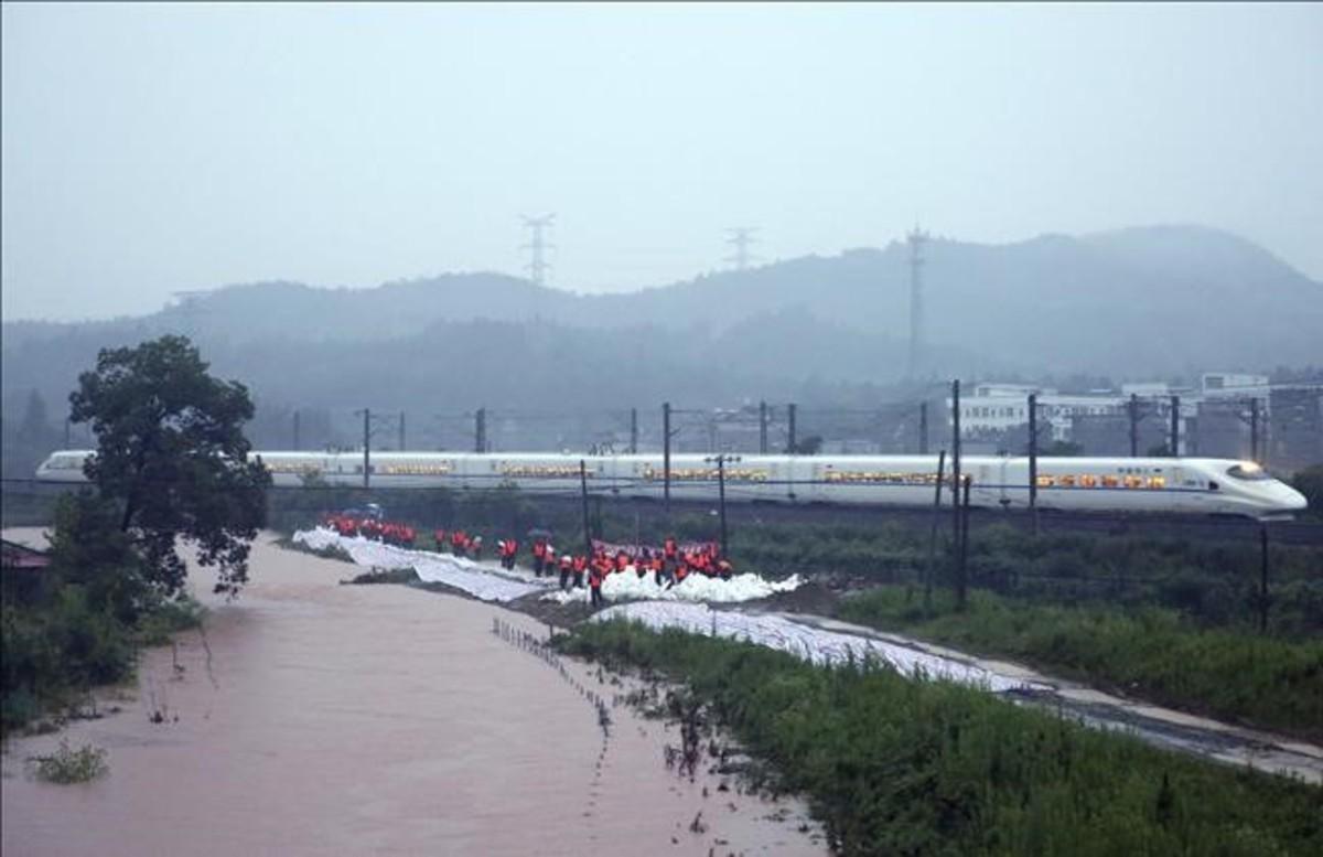 abertran34569146 in this sunday july 3  2016 photo  chinese paramilitary poli160705101725