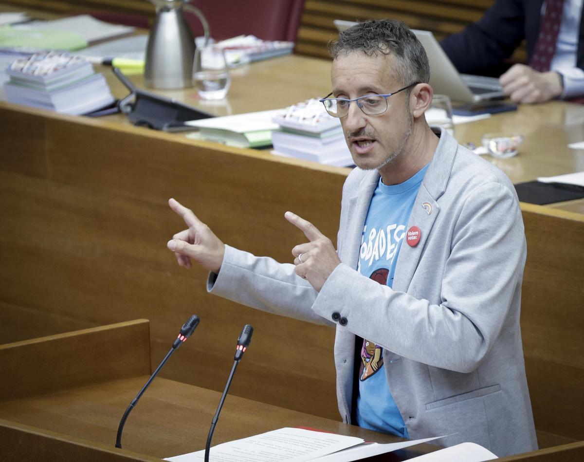 El diputado del PSPV José Luis Lorenz en Las Corts