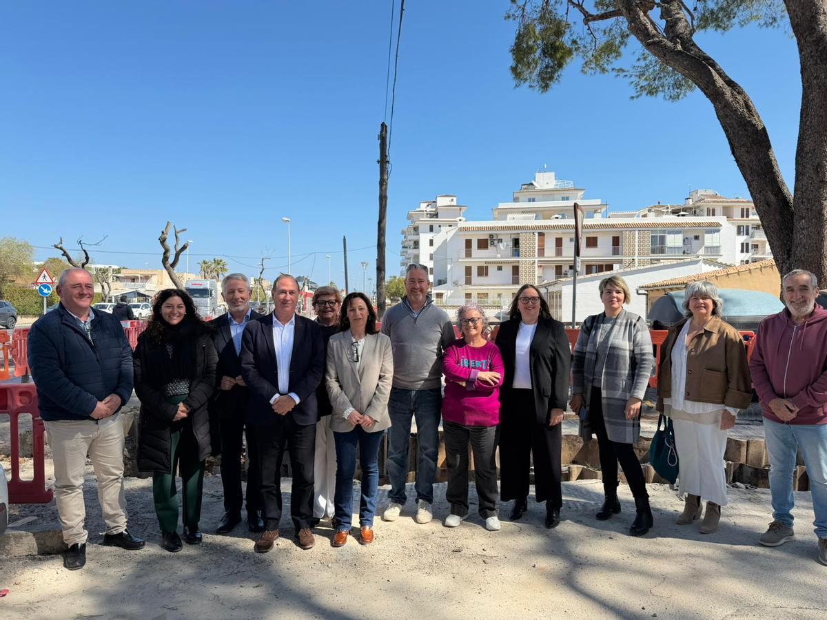 Autoridades autonómicas y municipales  han visitado este miércoles las obras.