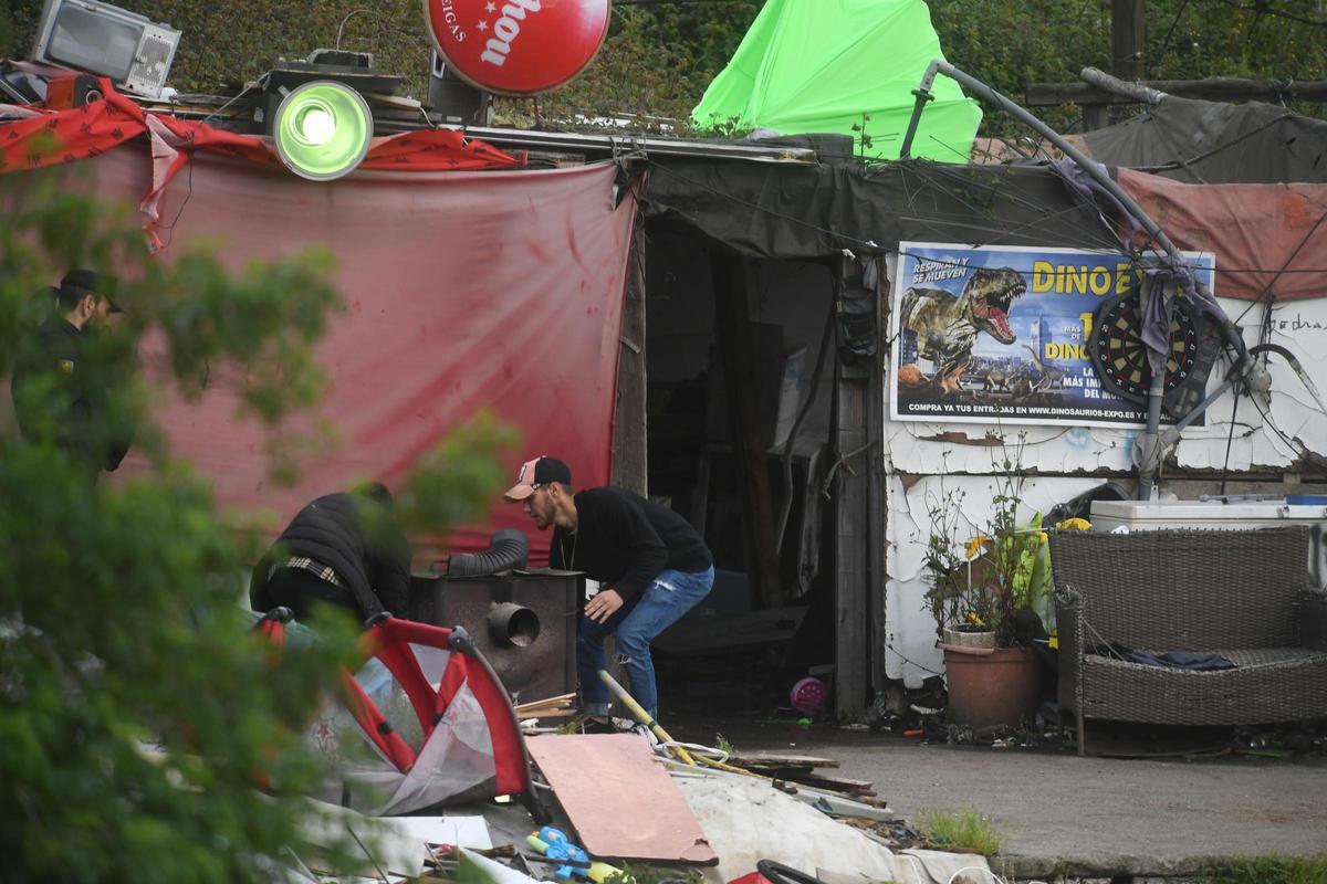 Adiós a la última chabola de A Pasaxe y a dos construcciones ocupadas de forma ilegal junto a la ría