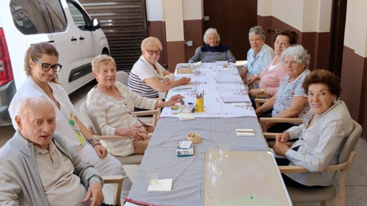 Abuelos que inspiran generaciones con amor, experiencia y compañía.
