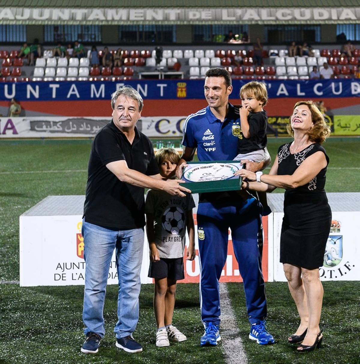 Lionel Scaloni también pasó por los banquillo de l’Alcúdia antes de coger las riendas del combinado nacional argentino.