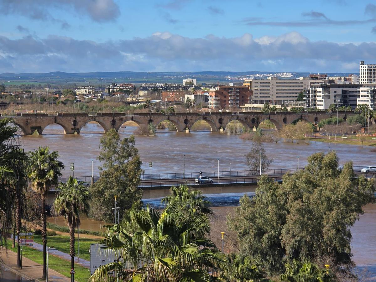 El Guadiana a su paso por Badajoz.