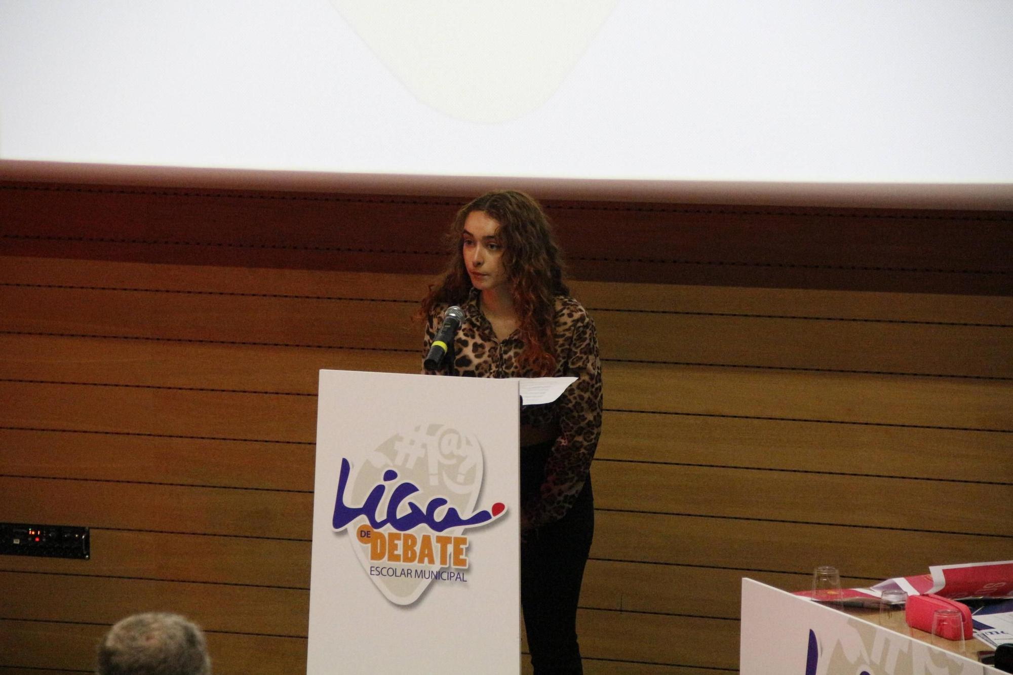 La semifinal de la Liga de Debate Escolar Municipal de Gijón, en imágenes