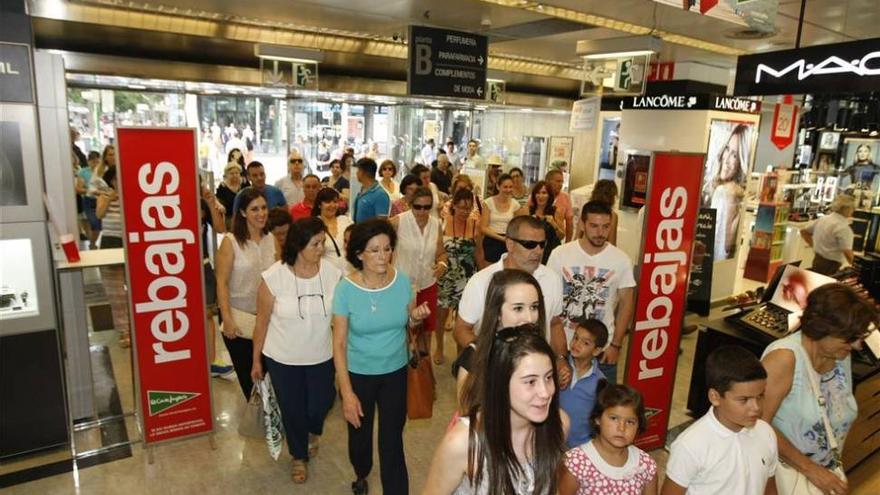 Fuerte inicio de la campaña de rebajas pese a su liberalización