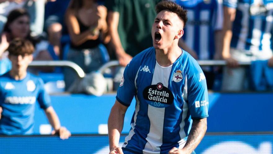 Max Svensson celebra un gol en Riazor. |  // CASTELEIRO / ROLLER AGENCIA