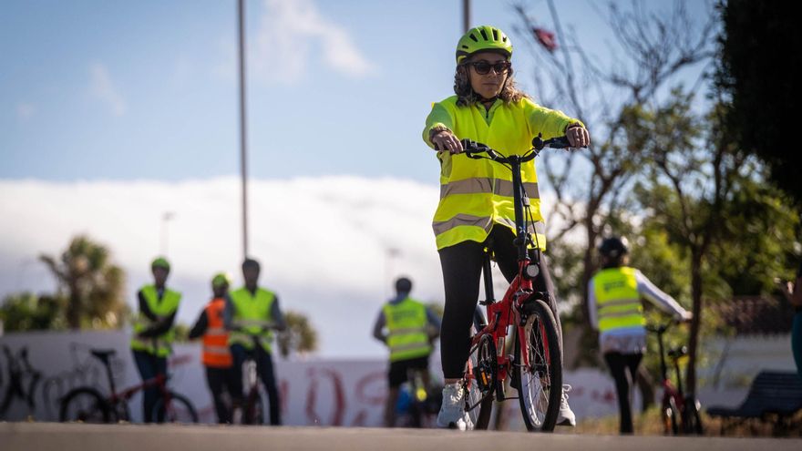 La &#039;biciescuela&#039; Santa Cruz: de la gaviota y el pato a &quot;¡vamos Luca, lo estás haciendo muy bien!&quot;