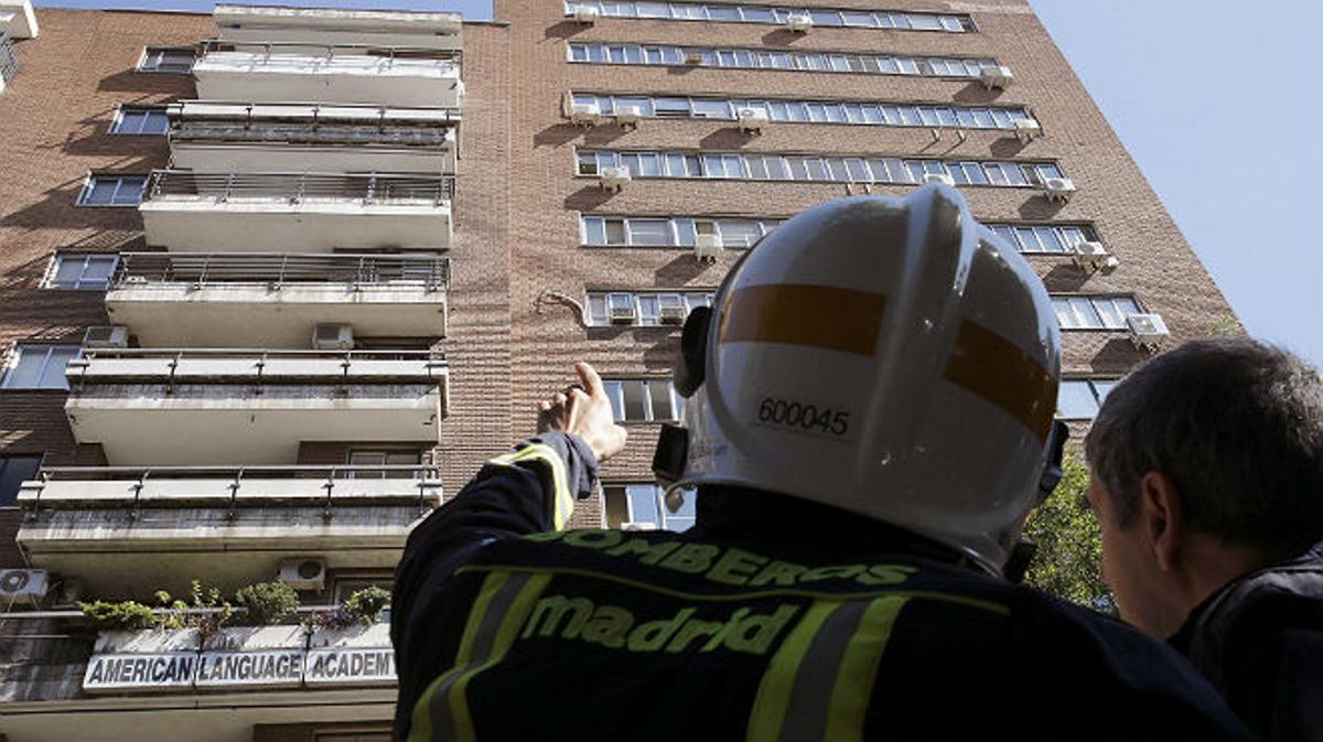 Mor un noi de 28 anys després del despreniment d’una cornisa a Madrid.