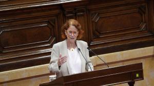 22/07/2026 La síndica de Greuges, Esther Giménez-Salinas, durante una sesión plenaria, en el Parlament de Catalunya, a 22 de julio de 2026, en Barcelona, Catalunya (España). Illa comparece hoy en el Parlament para informar sobre los cambios en el Govern tras el nombramiento de Raúl Moreno como nuevo conseller de Derechos Sociales en sustitución de Mònica Martínez Bravo. La comparecencia tiene lugar en el margen que ha dejado el debate de la proposición de ley de las cámaras de comercio catalanas y del Consell General de Cambres, que se ha pospuesto porque Comuns y CUP lo han llevado al Consell de Garanties Estatutàries (CGE). POLITICA David Zorrakino - Europa Press