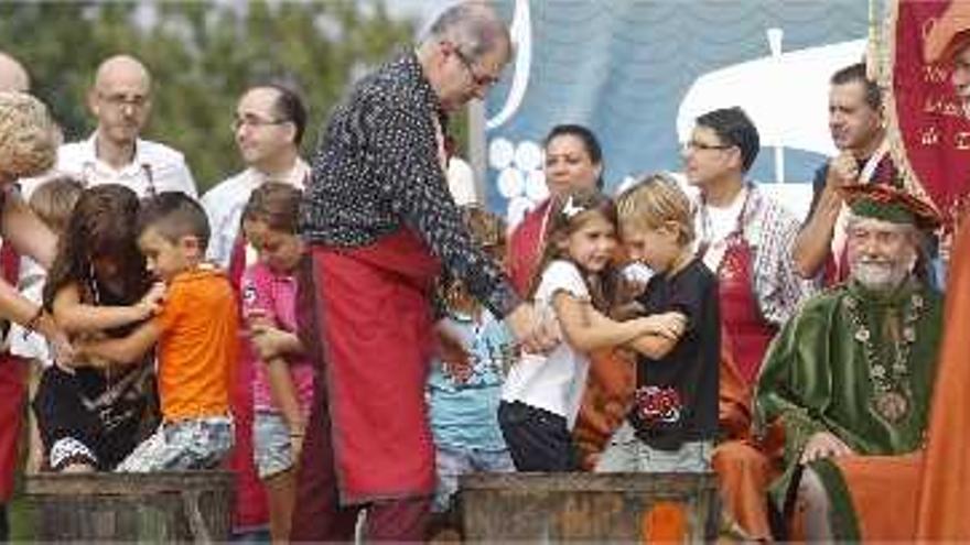 La cerimònia de la verema es va celebrar per primera vegada a Vall-Llobrega.