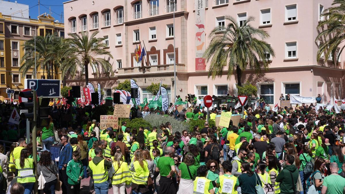 Ya hay decisión de Educación sobre la huelga indefinida y la Selectividad de 2º de Bachillerato