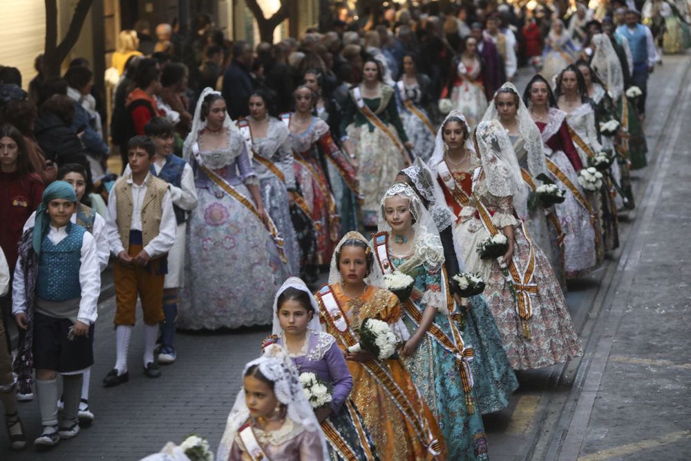 Búscate en la Ofrenda de Sagunt