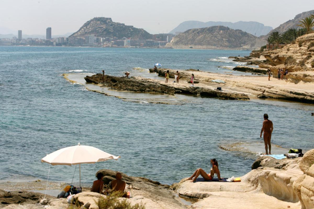 Las 5 mejores calas nudistas de la provincia de Alicante