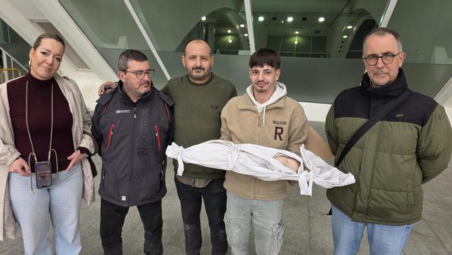 Primer día de entrega de ninots para la Exposición de las Fallas 2026 (y IIII)