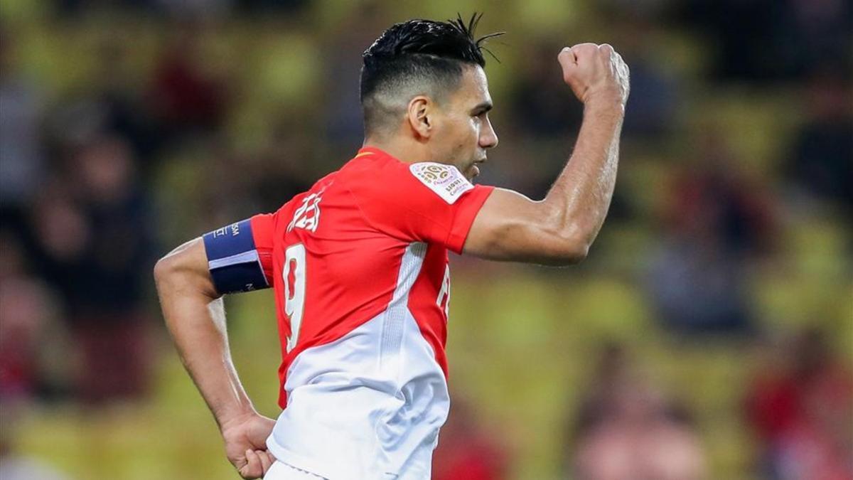 Falcao celebrando su anotación ante el Caen (2-0)