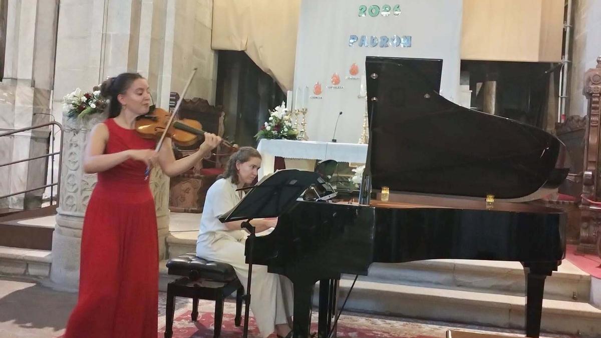 Perlina Dúo en la Iglesia de Santiago, Padrón