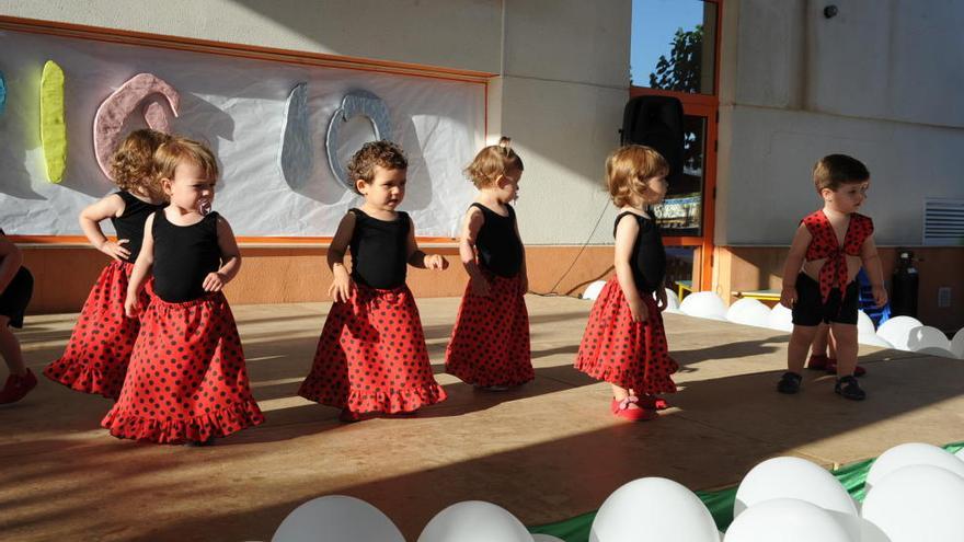 La escuela infantil acogió ayer por la tarde la fiesta fin de curso.