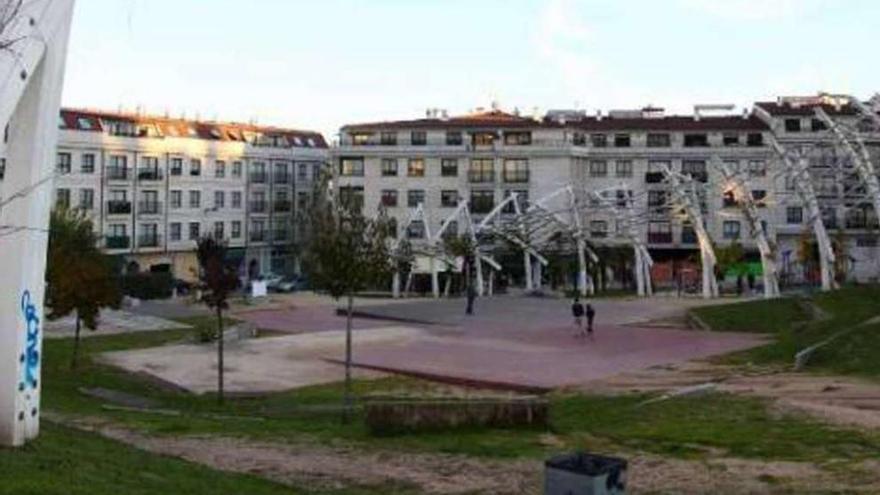 Parque Raíña Aragonta, en el centro urbano de la villa salcediense. // C.S.J.V.