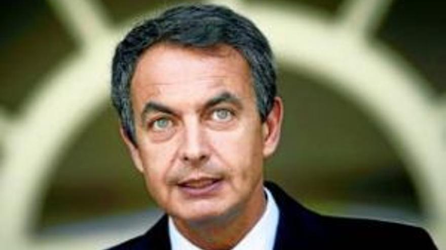 Zapatero avisa de que la huelga no cambiará la reforma laboral