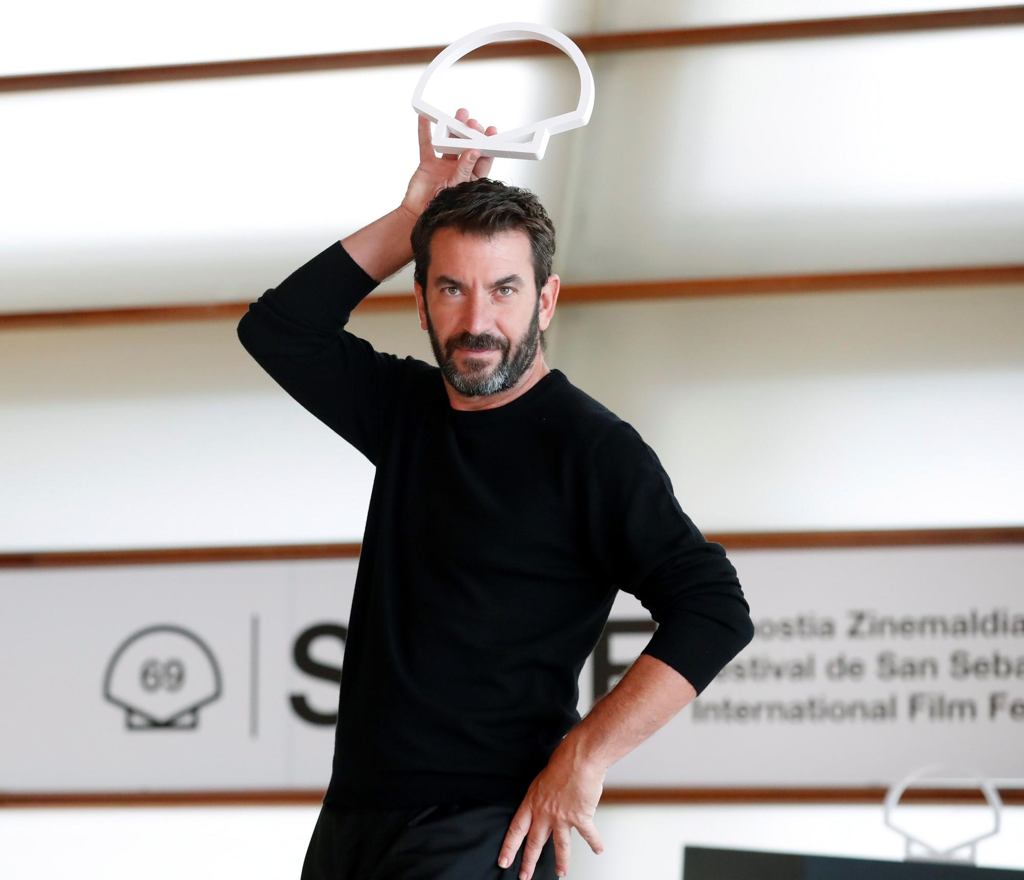 El actor Arturo Valls posa durante la presentación de las nuevas series de HBO Max dentro de la 69 Edición del Festival Internacional de Cine de San Sebastián, el pasado mes de septiembre.