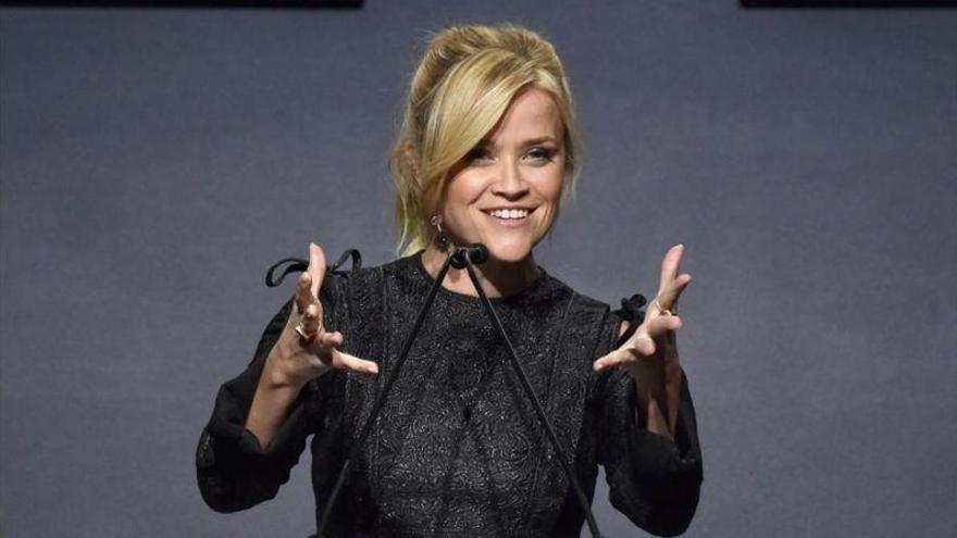La actriz Reese Witherspoon trabaja para Amazon