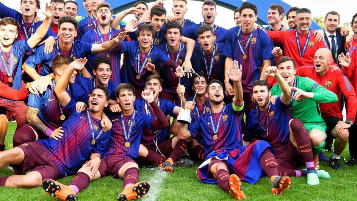 Felicidad en el Juvenil del Barça tras ganar la Youth League ante el Chelsea