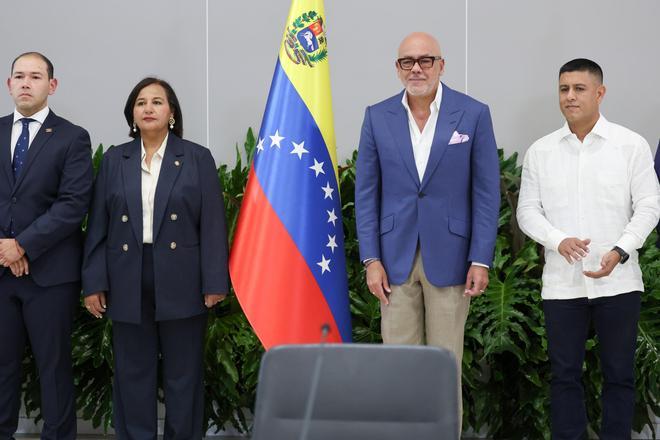 El Gobierno provisional y un sector de la oposición de Venezuela sientan las bases para negociar bajo la mirada de EEUU