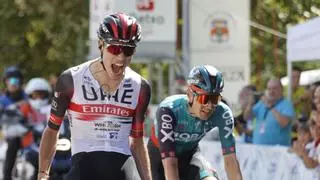 Juan Ayuso destroza a Pogacar y Evenepoel en sus inicios