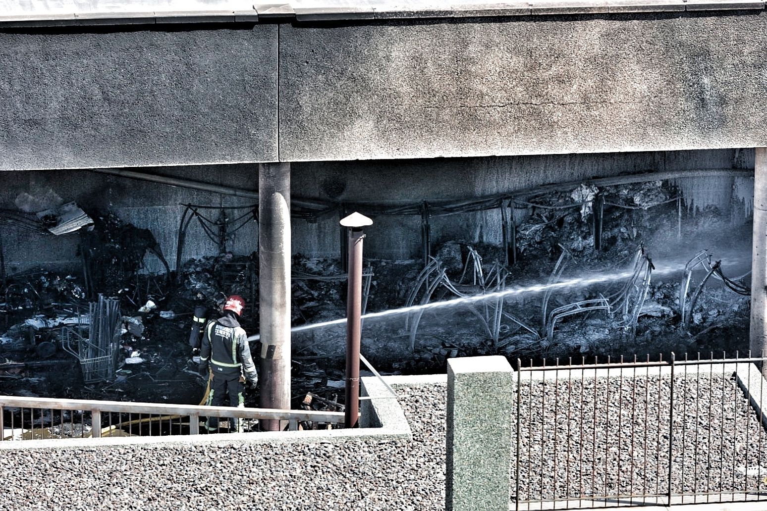 Incendio en una nave de Añaza